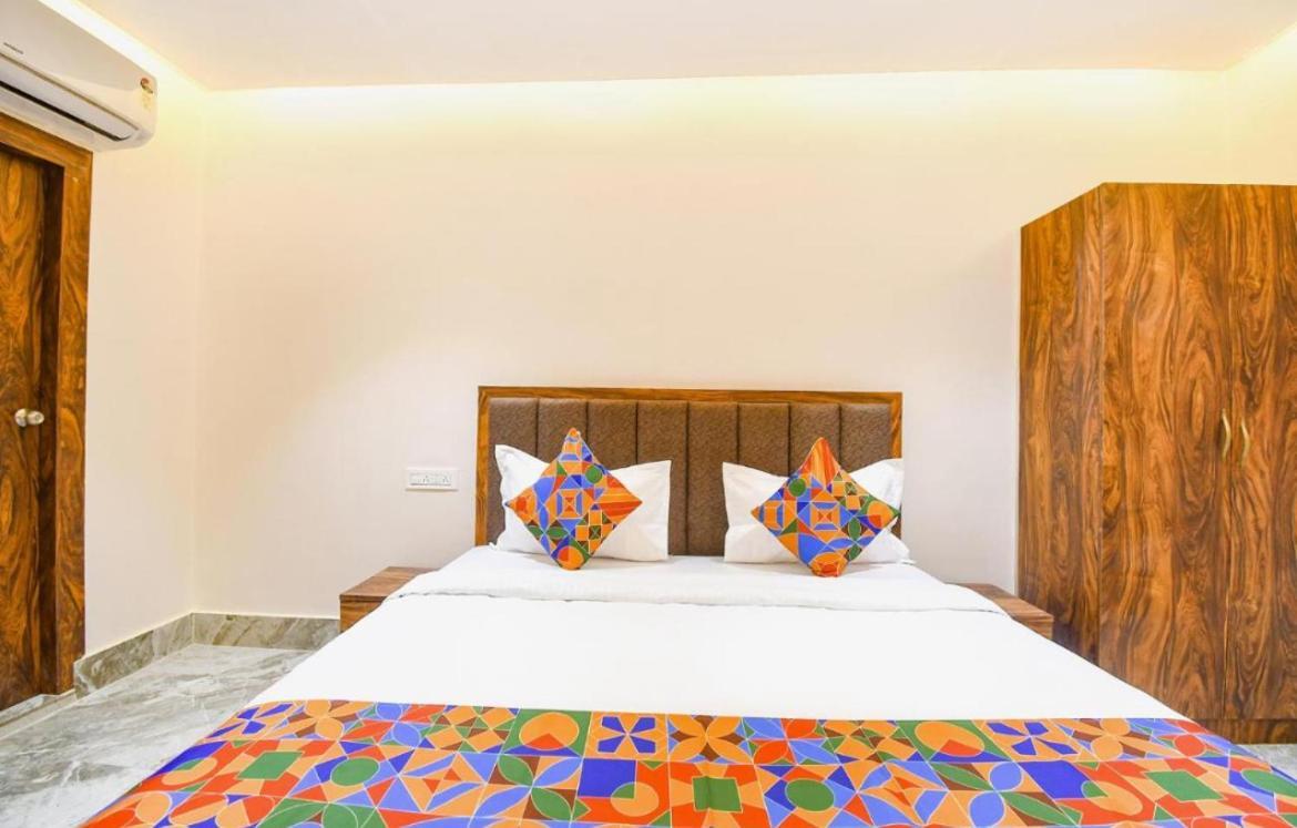 Hotel Whitehouse Ac Family Room Agra  Exterior photo